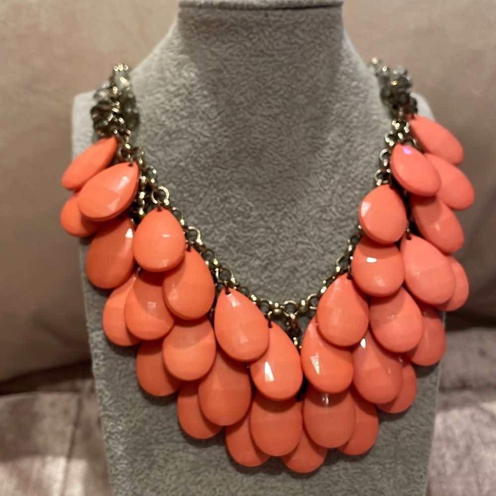 Pink Salmon Flapper Style Statement Necklace 16-2… - image 1